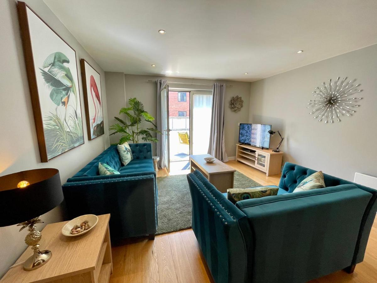 Stunning 2-Bed Town Centre Apartment - Hosted By Hutch Lifestyle Leamington Spa Eksteriør bilde