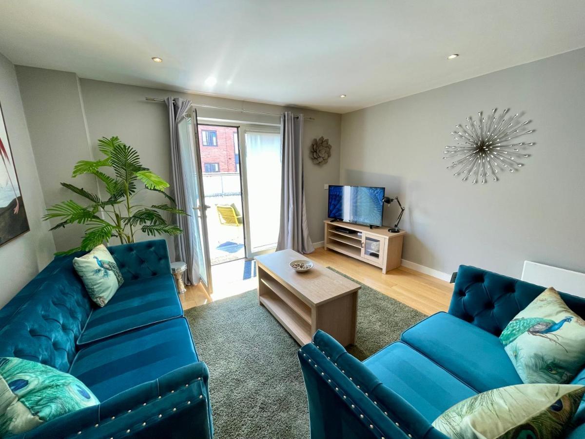 Stunning 2-Bed Town Centre Apartment - Hosted By Hutch Lifestyle Leamington Spa Eksteriør bilde