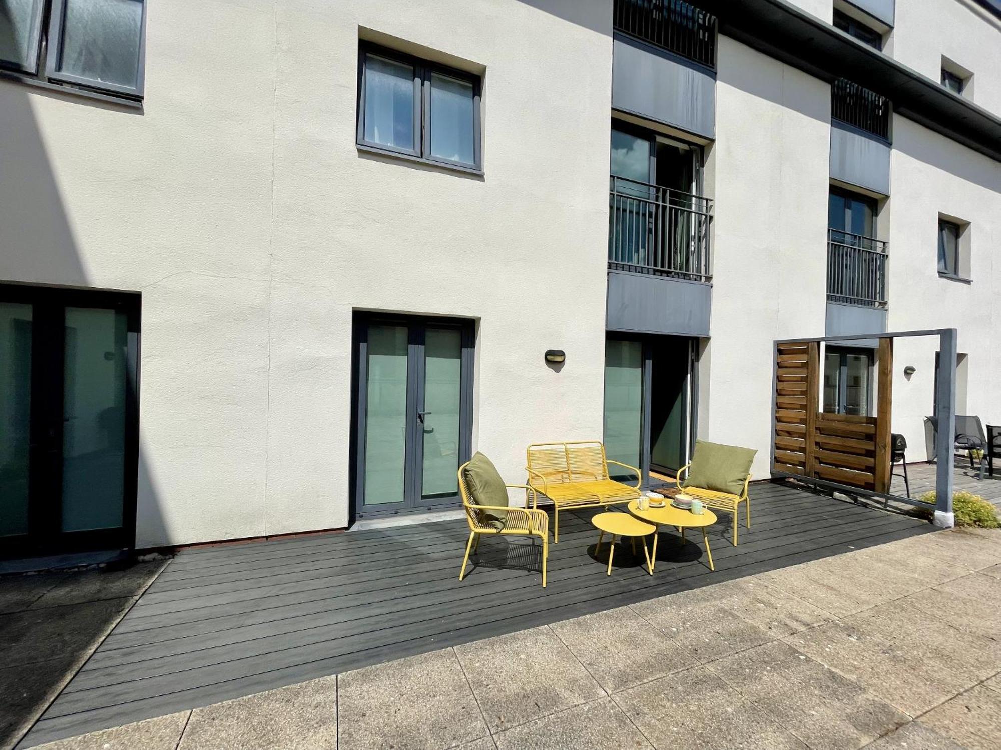 Stunning 2-Bed Town Centre Apartment - Hosted By Hutch Lifestyle Leamington Spa Eksteriør bilde
